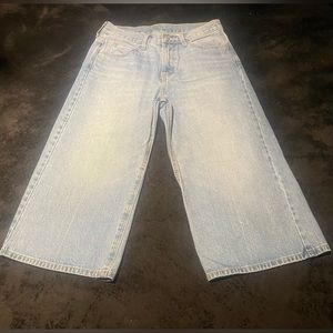 Levi’s denim Culottes, Gauchos, wide leg cropped jeans. Size 30